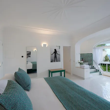 Francesco Luxury Gæstehus 4*