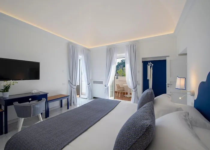 게스트하우스 Francesco Luxury 4*